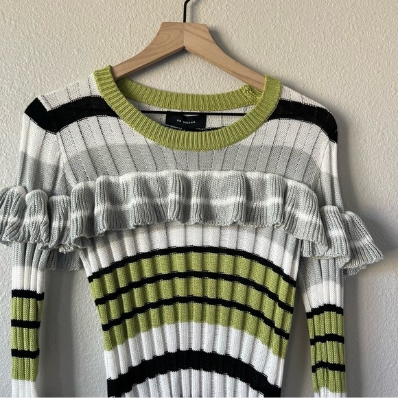 NWT En Saison Ruffled Long Sleeve Striped Sweater Top- Size Small - Picture 6 of 9